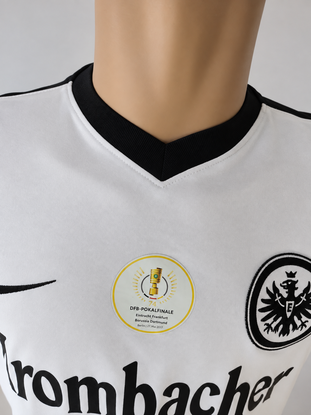 CAMISETA EINTRACHT FRANKFURT ESPACIAL 2016/2017
