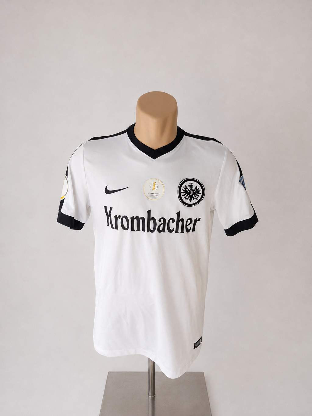 CAMISETA EINTRACHT FRANKFURT ESPACIAL 2016/2017